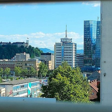 Corner Tower // Prijetno Stanovanje Za 4 Osebe + Free Parking Ljubljana Ngoại thất bức ảnh